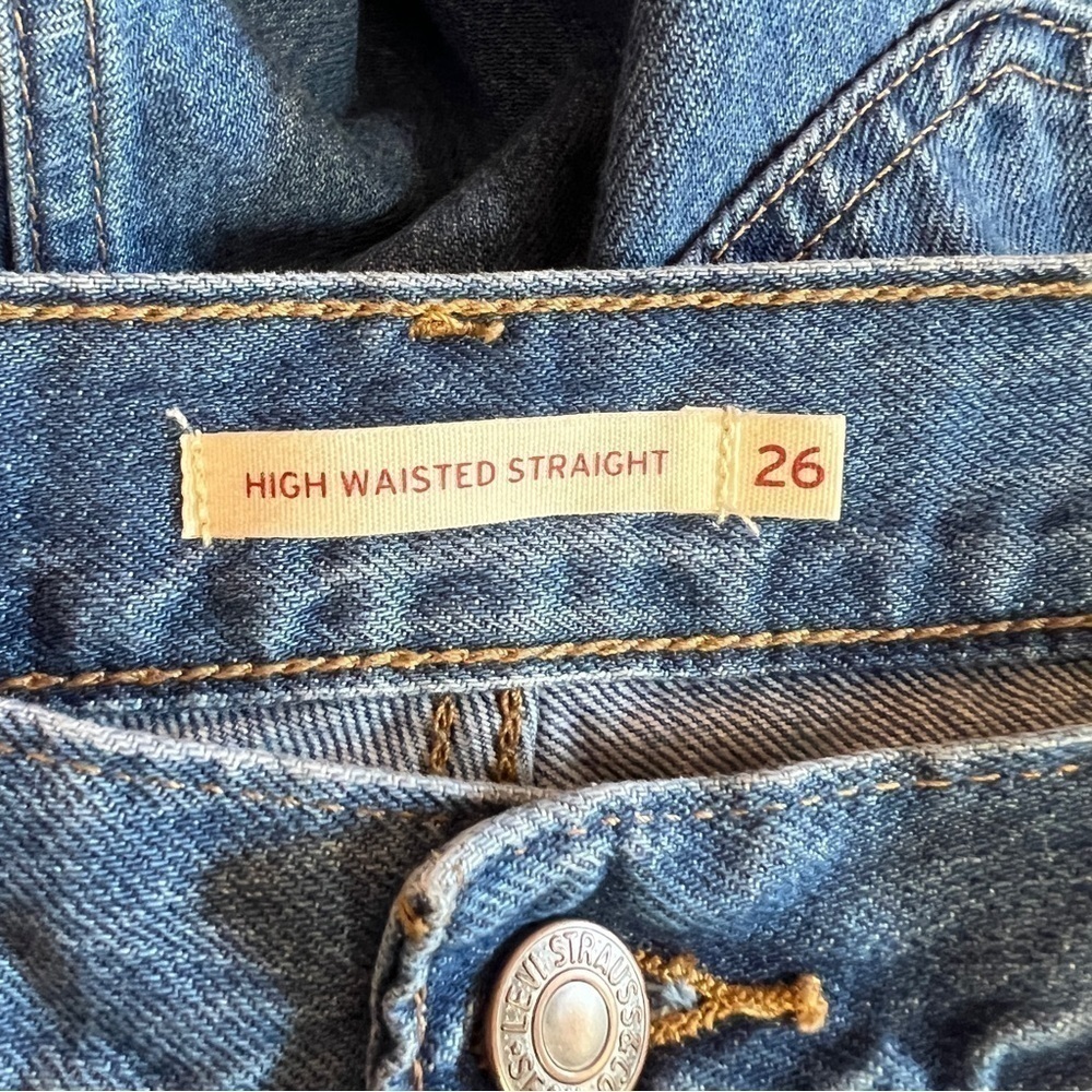 Levi's | High Waisted Straight Leg Jeans Distressed Denim Medium Wash Size 26 - Picture 2 of 13